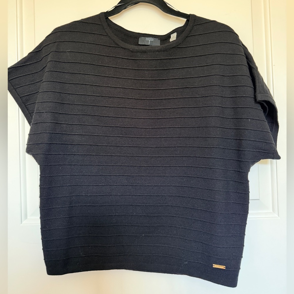 NWOT Tahari Black Ribbed Knit Top - S